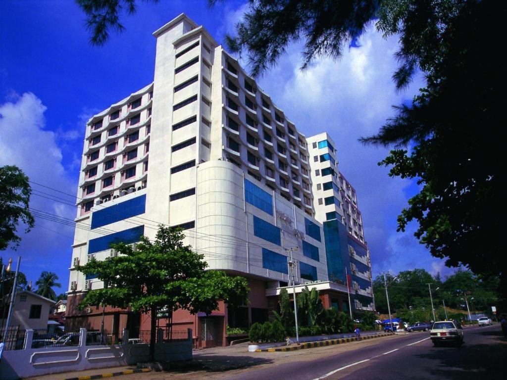 Yuzana Hotel Yangon Exteriör bild