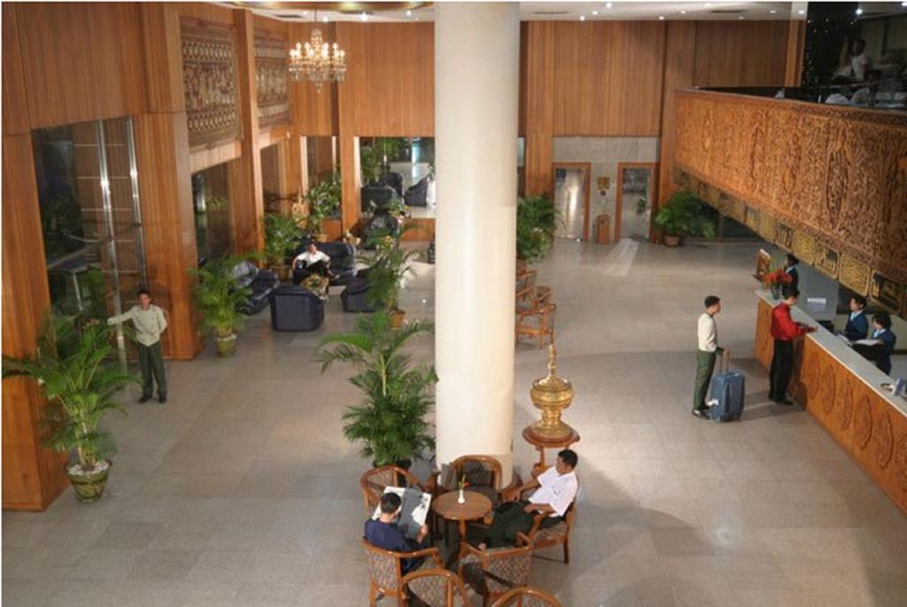 Yuzana Hotel Yangon Exteriör bild